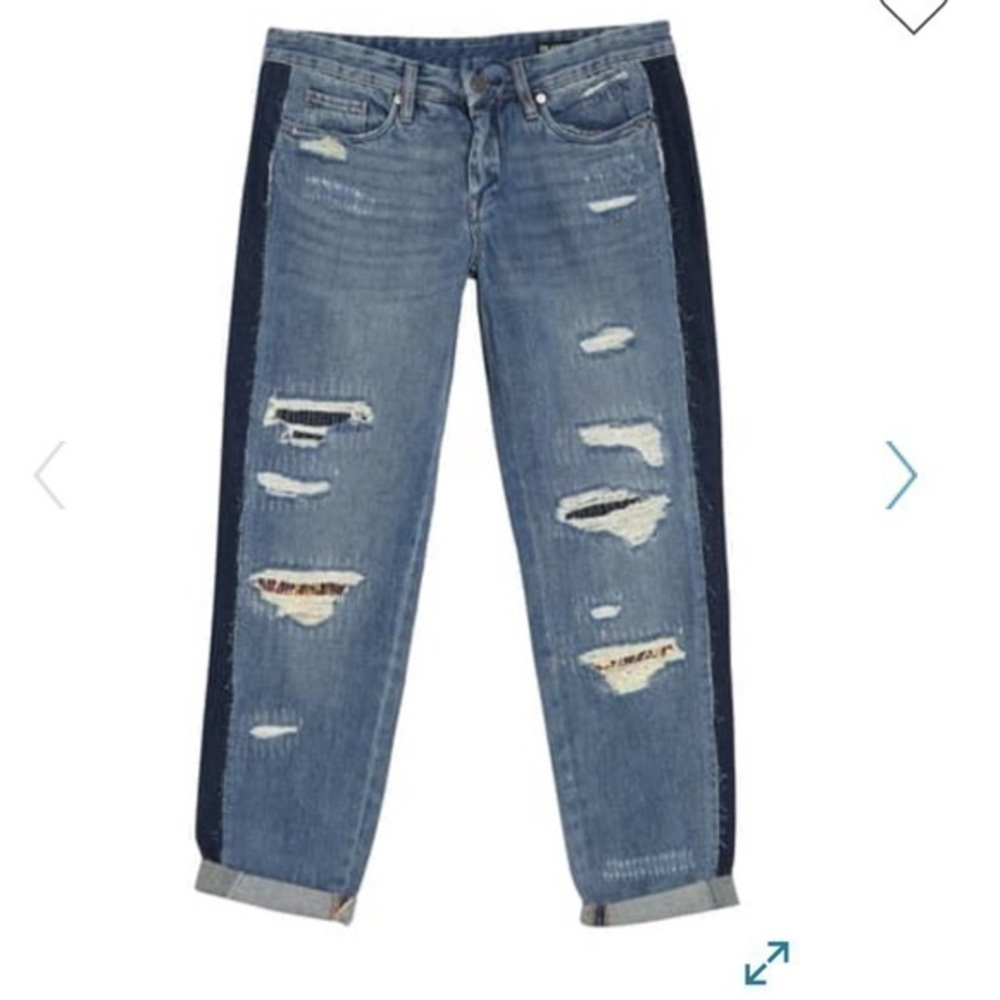 Blank NYC distressed contrast panel jean. Size 24